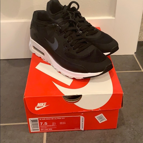 Nike Shoes - Nike Air Max - Size 7.5 Black